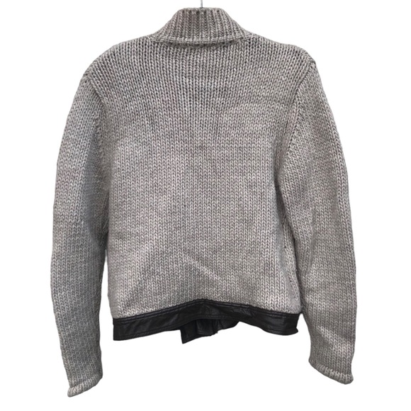 Kenji Hand Knit Beige Sweater with Leather Detailed Buckles size XL - Picture 6 of 8